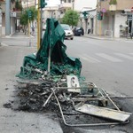 Viale Venezia Giulia: dati alle fiamme i cassonetti dei rifiuti