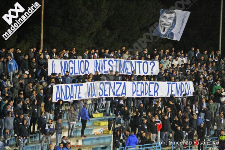 Fidelis Andria, De Cosmo-Dinisi: i tifosi non li vogliono, il presidente ne prende atto, loro non ci stanno Fidelis Andria, De Cosmo-Dinisi: i tifosi non li vogliono, il presidente ne prende atto, loro non ci stanno