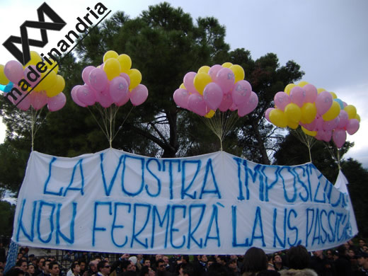 la vostra imposizione non fermerà la nostra passione